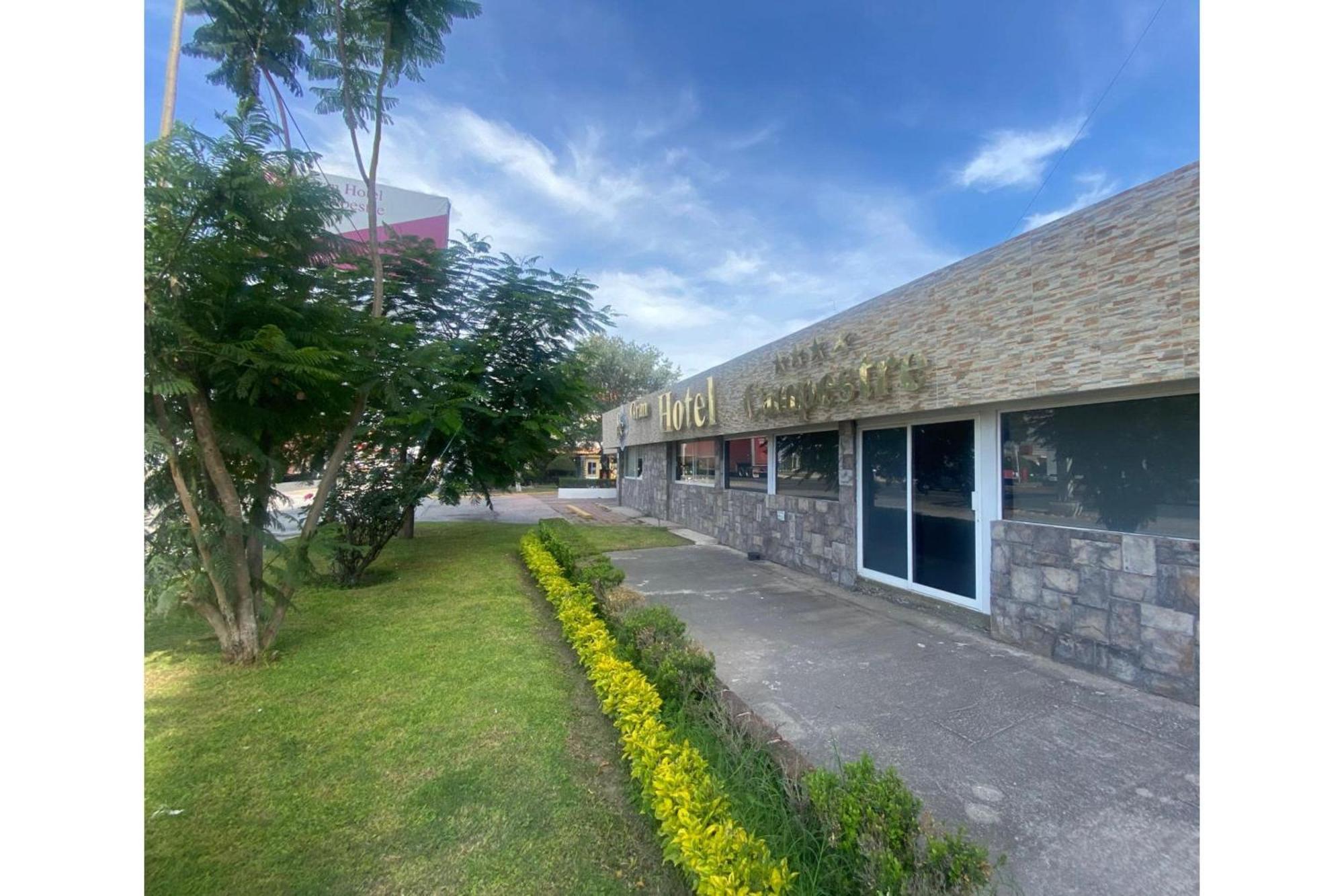 Capital O Gran Hotel Campestre Celaya  Exterior photo