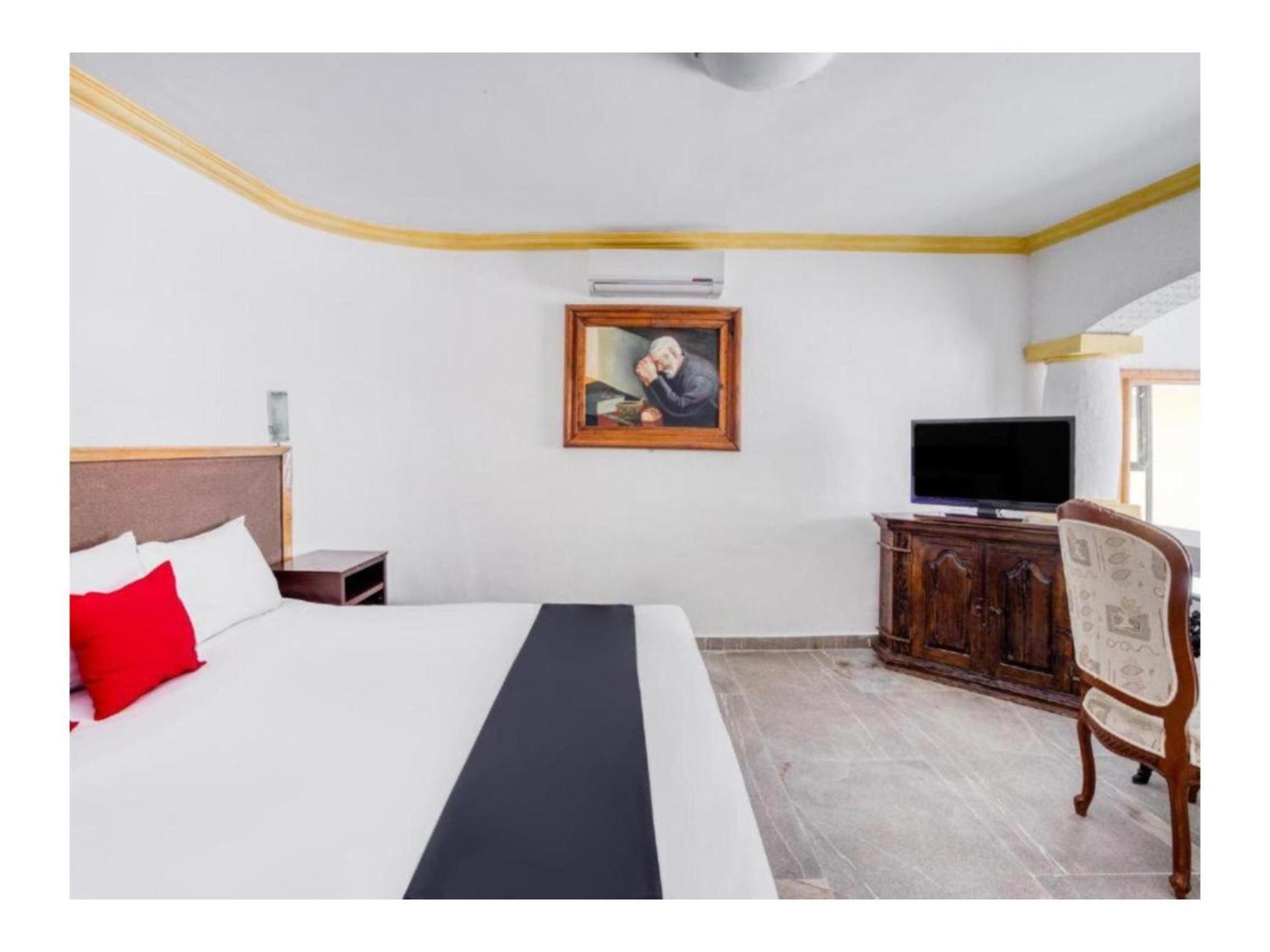 Capital O Gran Hotel Campestre Celaya  Exterior photo